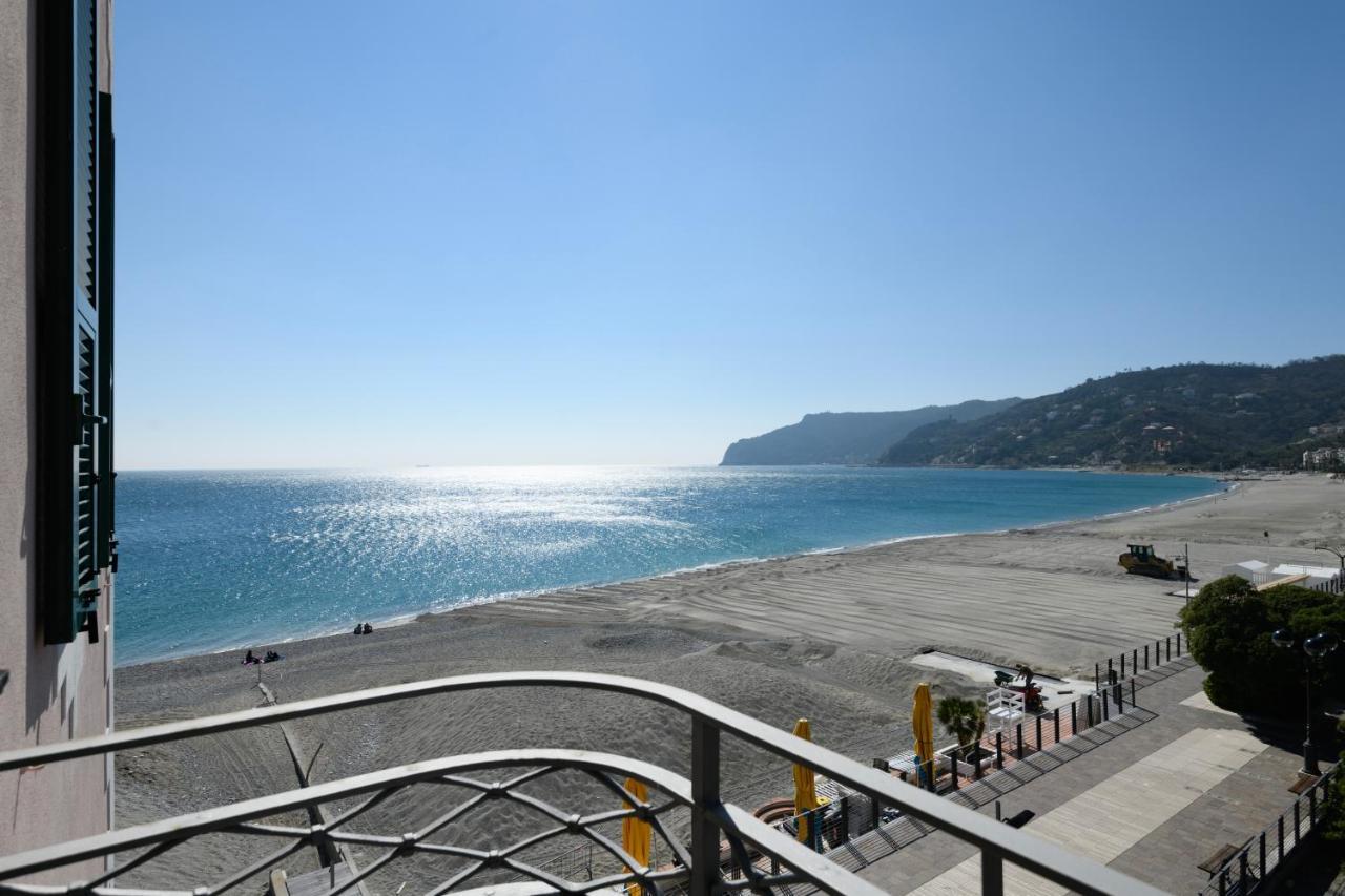 Hotel Miramare Spotorno Kültér fotó