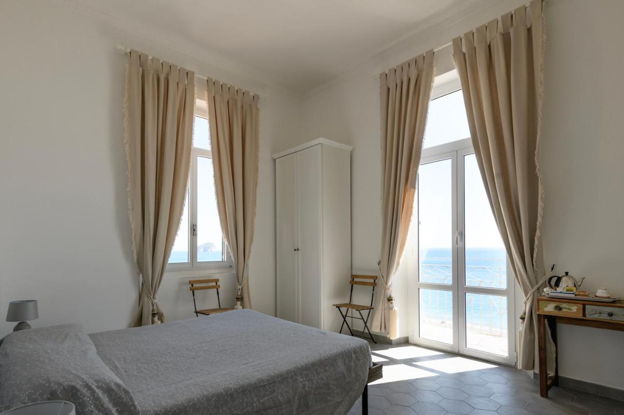 Hotel Miramare Spotorno Kültér fotó