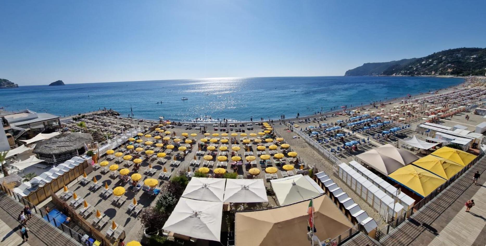 Hotel Miramare Spotorno Kültér fotó