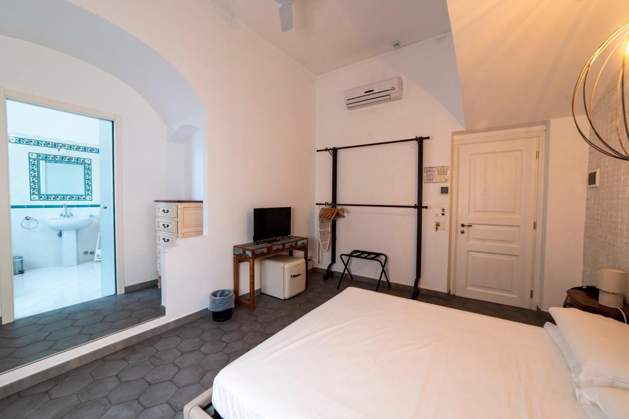 Hotel Miramare Spotorno Szoba fotó