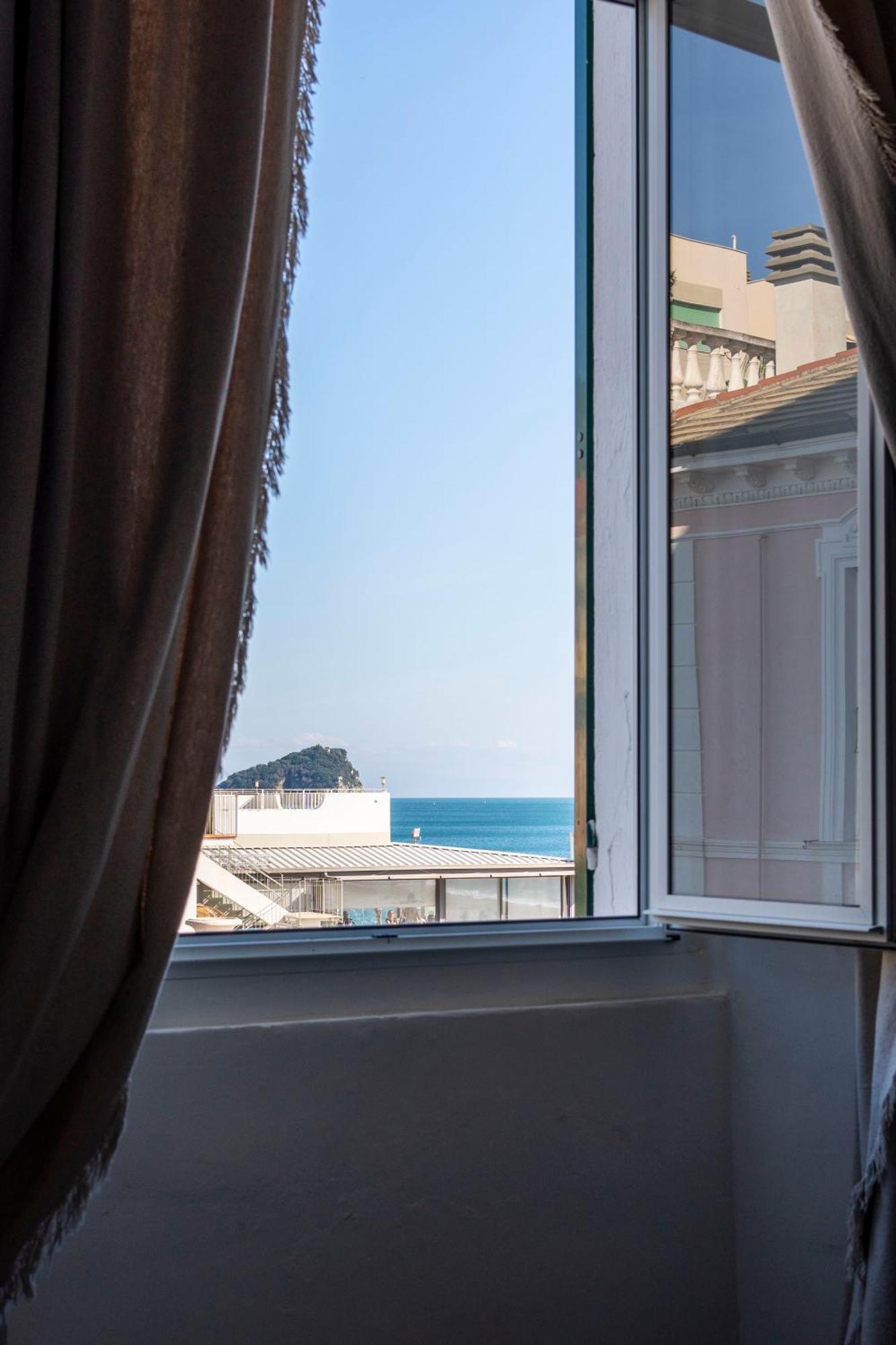 Hotel Miramare Spotorno Szoba fotó