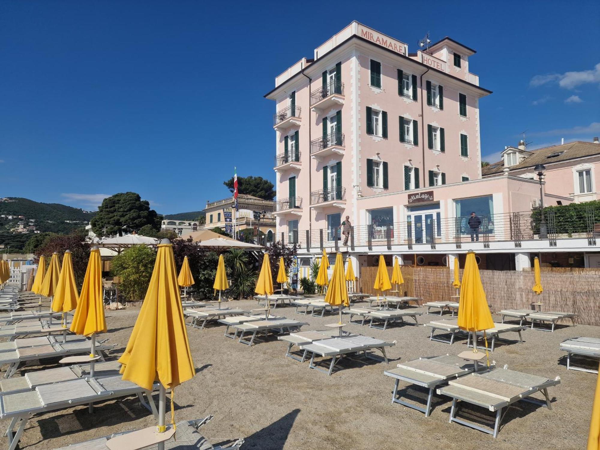Hotel Miramare Spotorno Kültér fotó