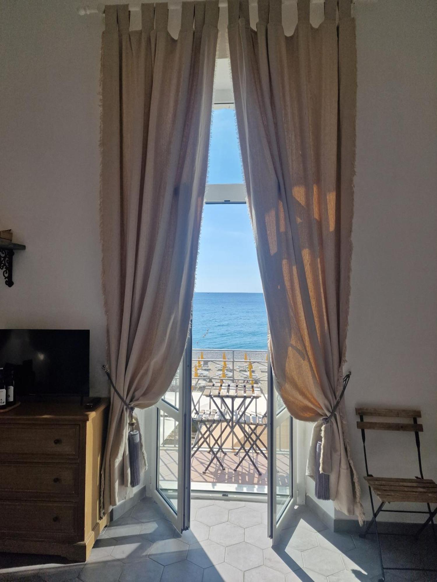 Hotel Miramare Spotorno Kültér fotó