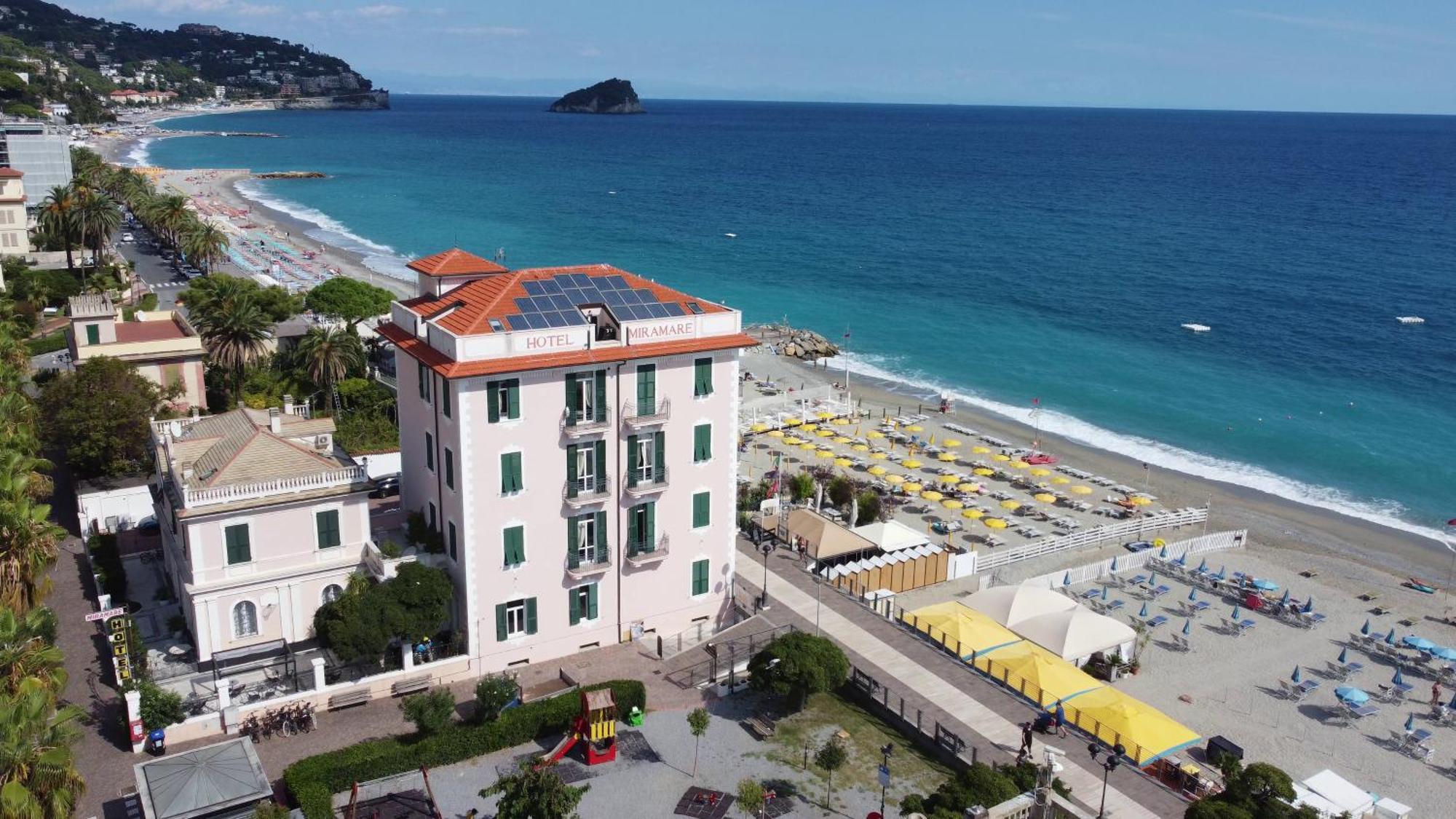 Hotel Miramare Spotorno Kültér fotó