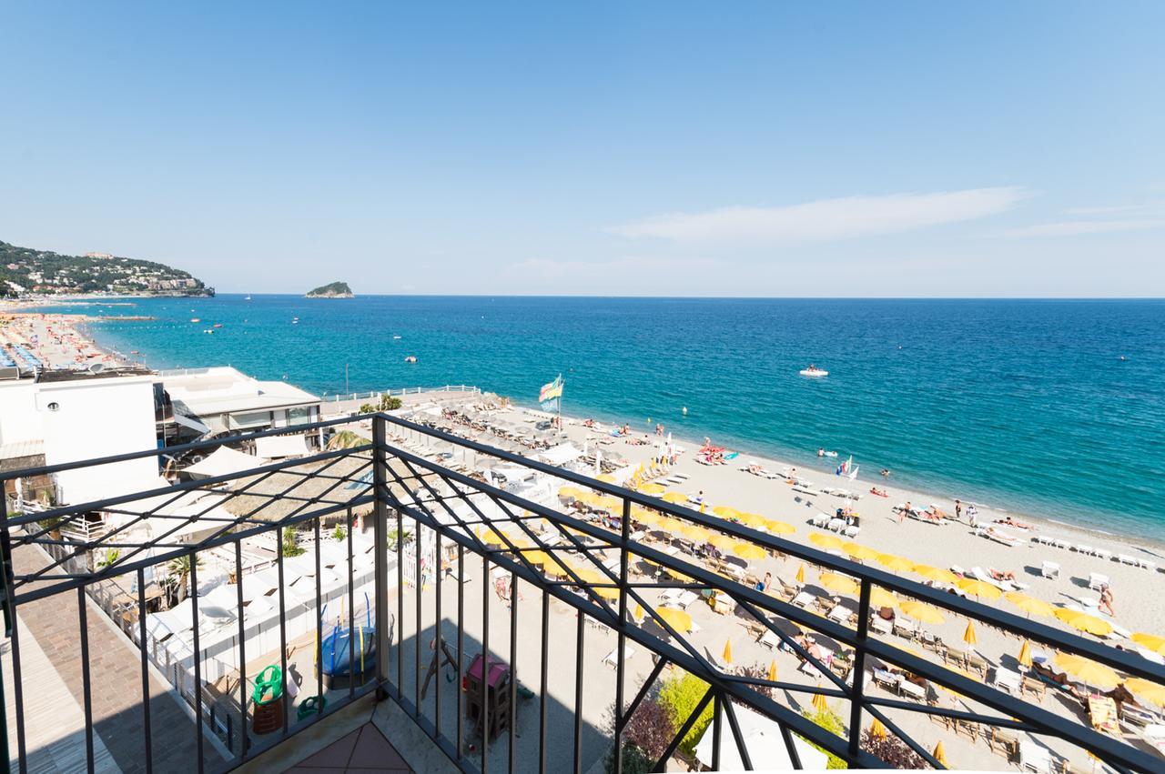 Hotel Miramare Spotorno Kültér fotó
